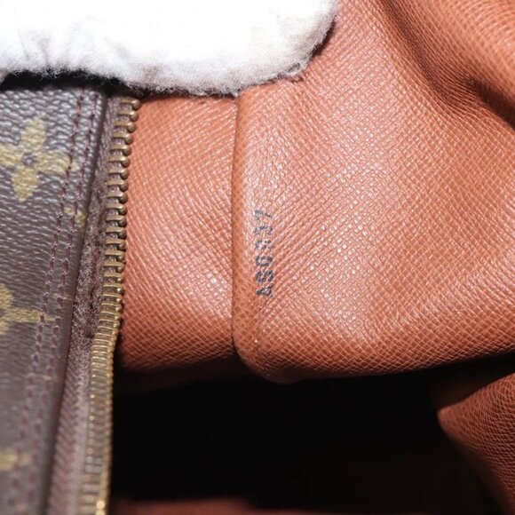 LOUIS VUITTON Monogram Boulogne 35 Shoulder Bag M51260 LV Auth 115263 - Picture 12 of 16